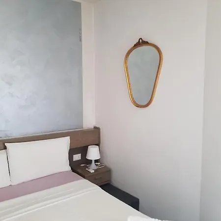 فندق Pagoda سيرمِيوني