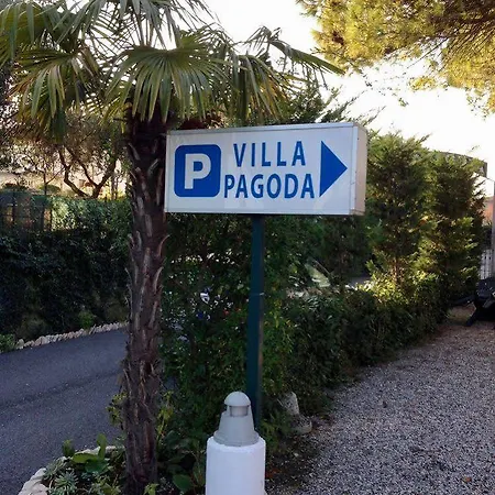 Pagoda فندق 2*